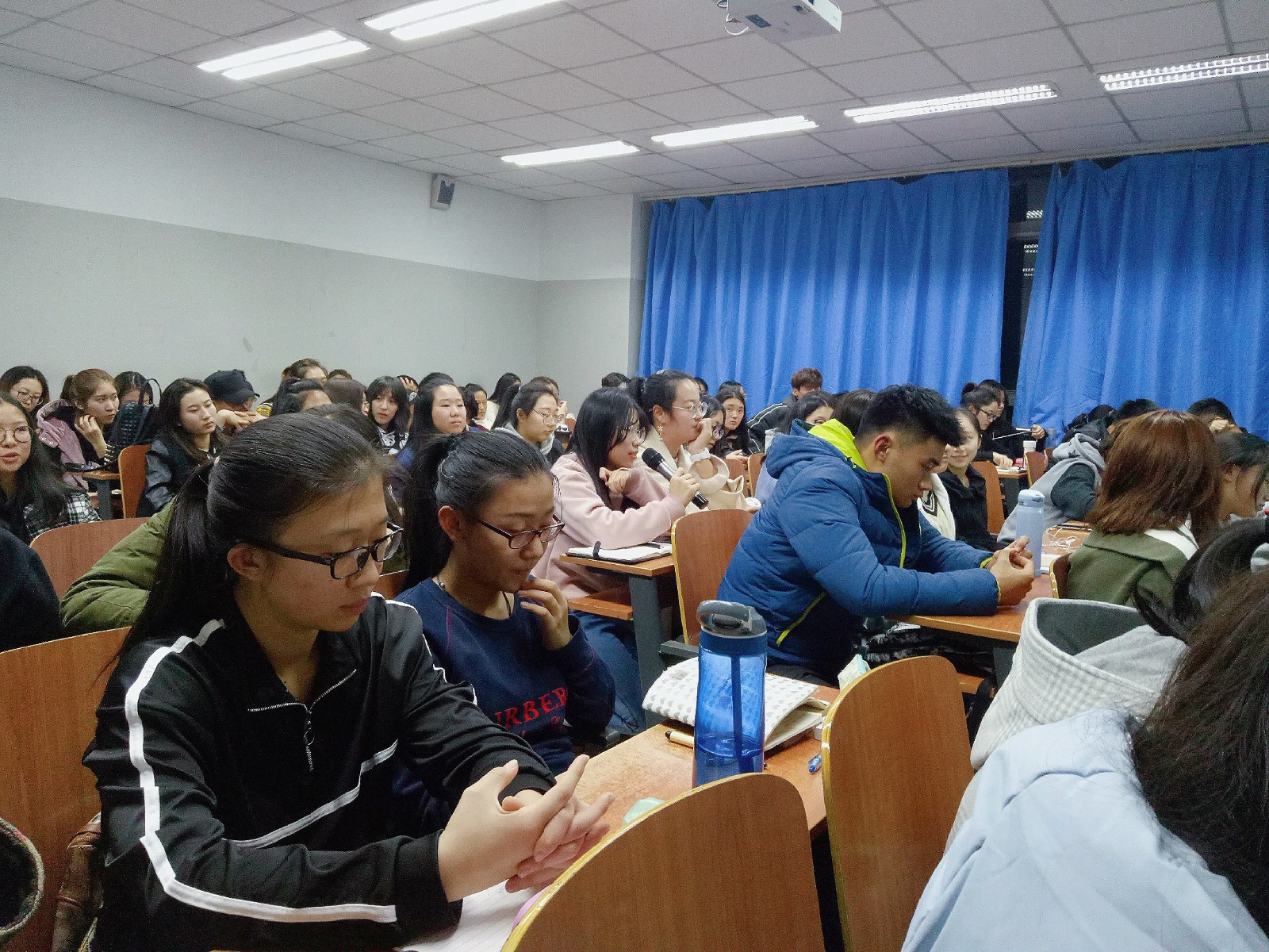 fb4cbc22610d4a9cb4b51a1fbba5ec50.jpg 4.4.jpg