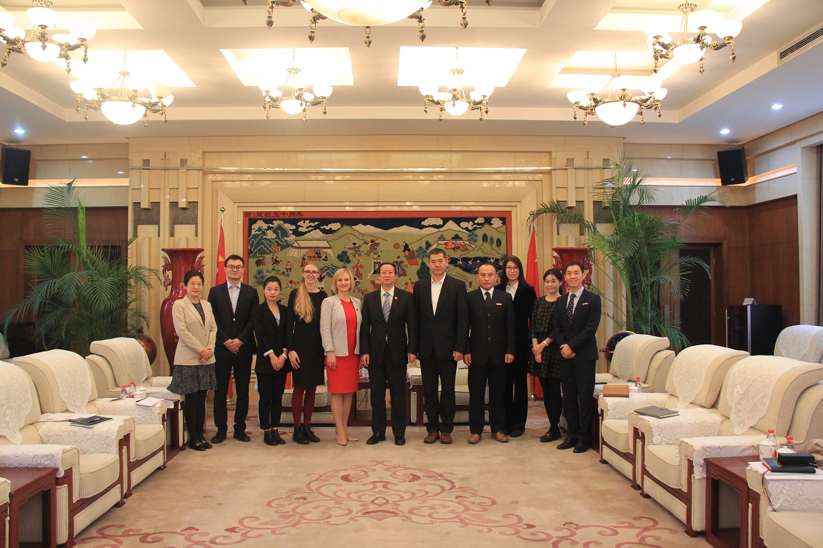 9a344dd98b8e45ea8f35c9a5dfd141e1.jpg 9a344dd98b8e45ea8f35c9a5dfd141e1.jpg