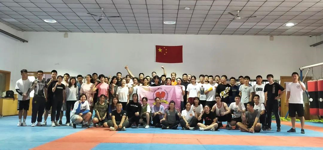 abe673ad0d51441a82818221cae69f2c.png abe673ad0d51441a82818221cae69f2c.png