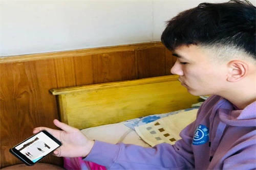 d1a108aaa6a44d98a5a02bc0a409dc1f.jpg 64015.JPG