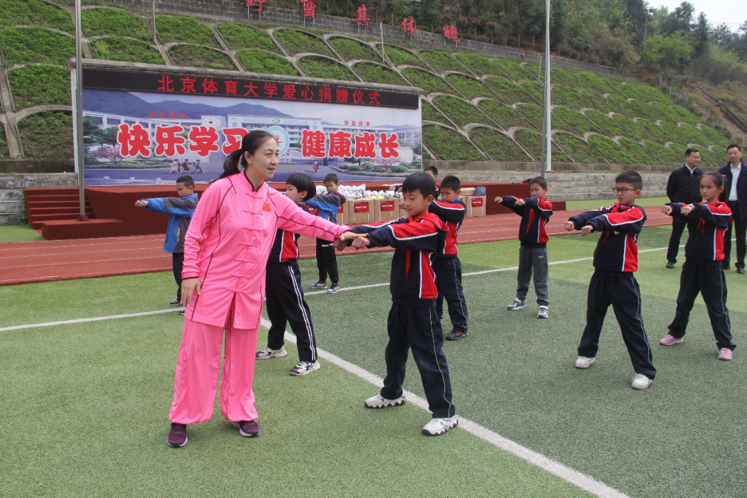 43da10616d8e45bba921d5d5a4fd58d4.png 43da10616d8e45bba921d5d5a4fd58d4.png