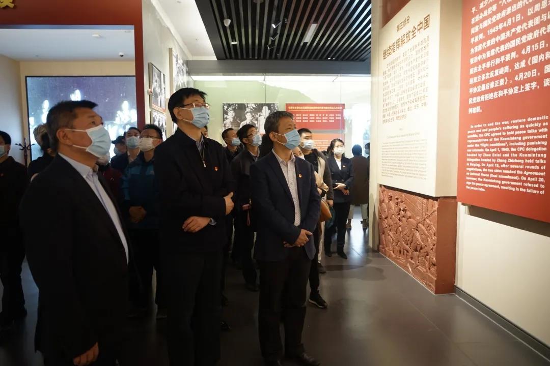 a7a30a2a94864357b5d289596de8bc8b.jpg a7a30a2a94864357b5d289596de8bc8b.jpg