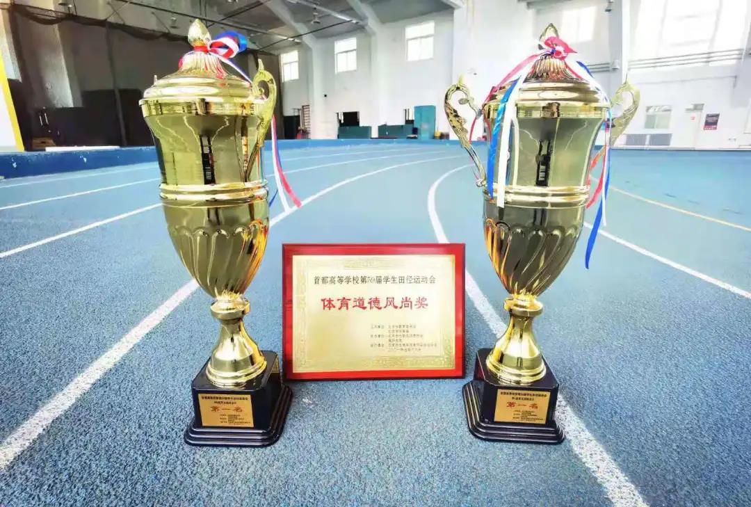 b21bf6a073f244d993c490010acc2db4.jpg b21bf6a073f244d993c490010acc2db4.jpg