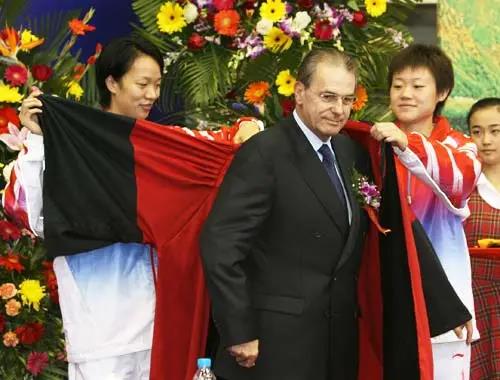 b527c9b8548e4e498a988bbb11497d21.jpg 3.jpg