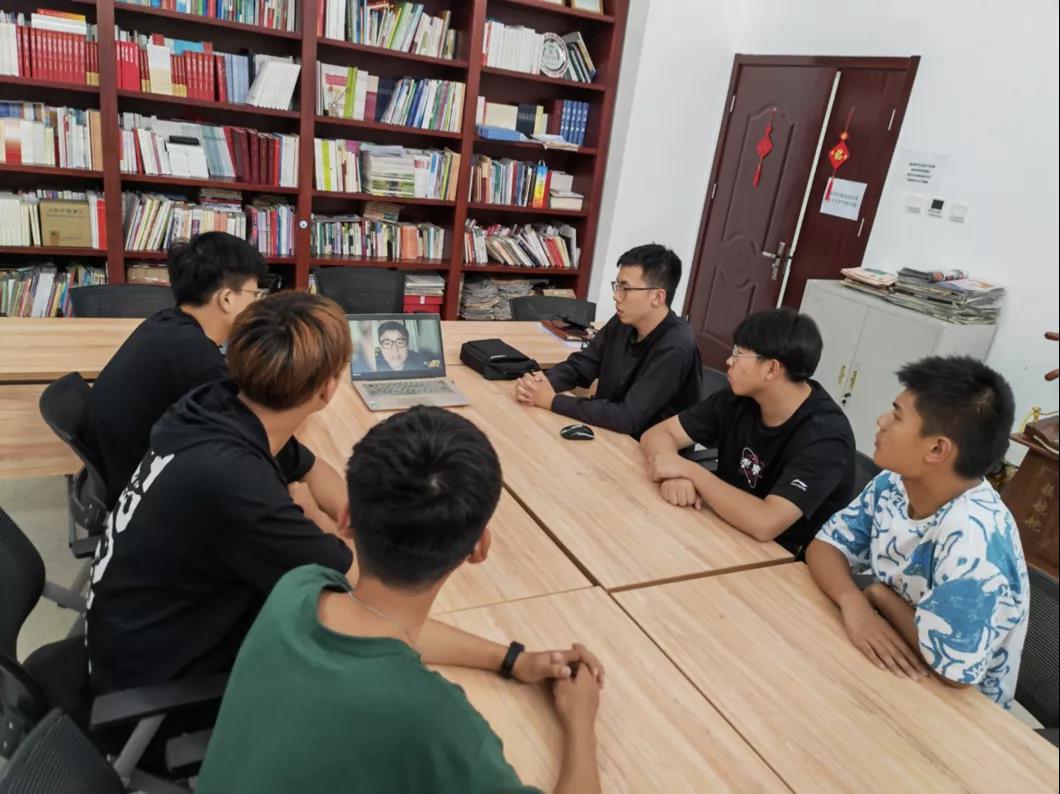 4ef41a40e27b412fac22d2ecc0c148df.jpg 4ef41a40e27b412fac22d2ecc0c148df.jpg