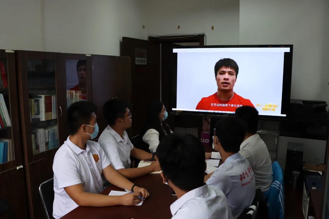 94cfed61f3e24128b519aeb95b044620.jpg 94cfed61f3e24128b519aeb95b044620.jpg