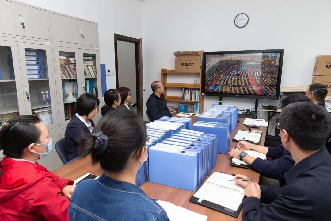 2f658a1b18c140358eaf322ec8d47725.jpg 2f658a1b18c140358eaf322ec8d47725.jpg