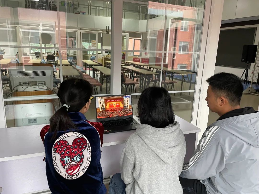 7be0c4928e82454cb2a12e25a21a7713.jpg 7be0c4928e82454cb2a12e25a21a7713.jpg