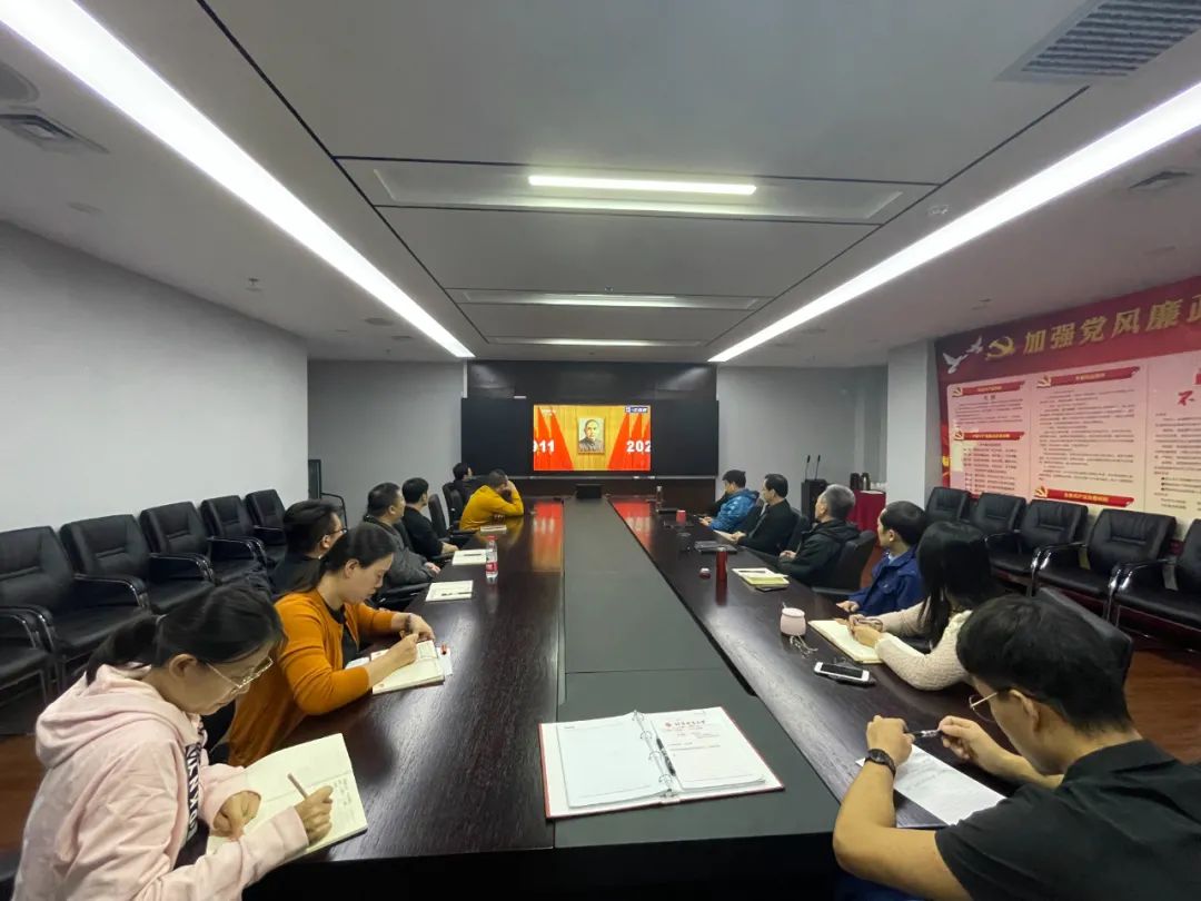 9d0d9ca661b2413cbb1f26df1455c285.jpg 9d0d9ca661b2413cbb1f26df1455c285.jpg