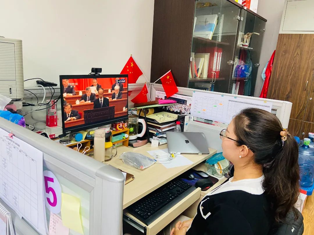 d4bbdd9bdd584de79c209803fbd18c10.jpg d4bbdd9bdd584de79c209803fbd18c10.jpg