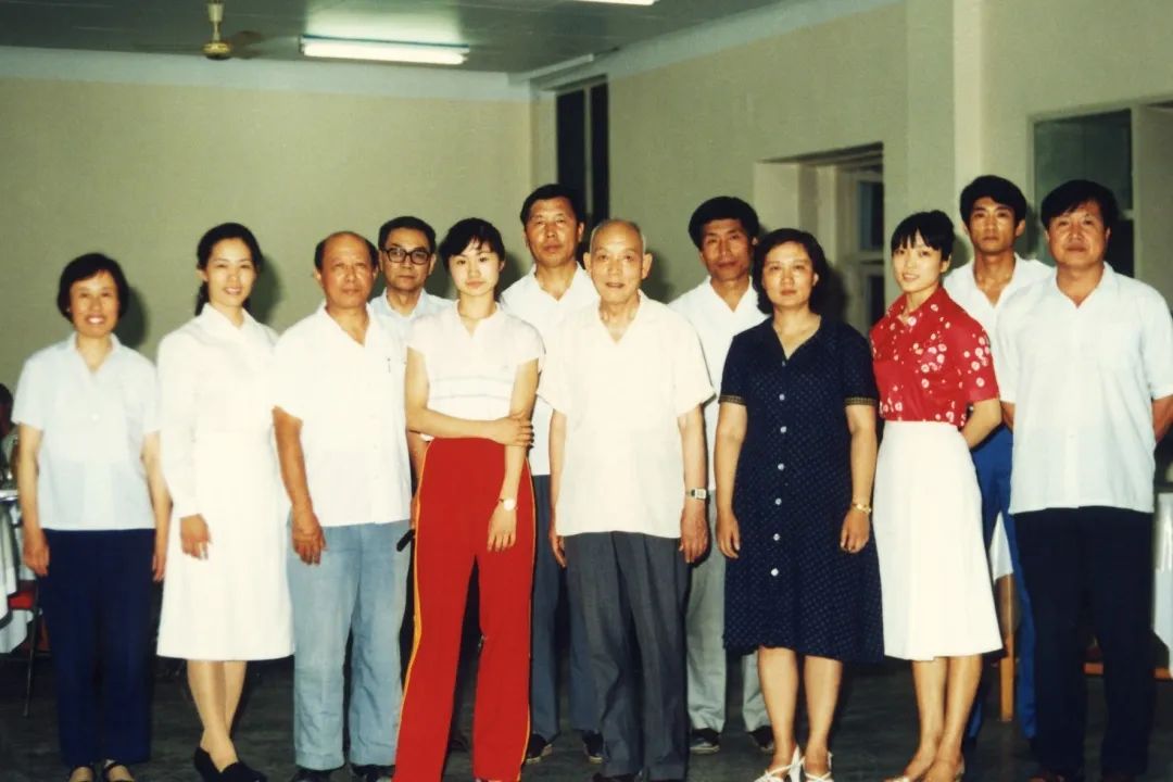 2bc6a161081f4f11b66510f8a03ae36d.jpg 2bc6a161081f4f11b66510f8a03ae36d.jpg