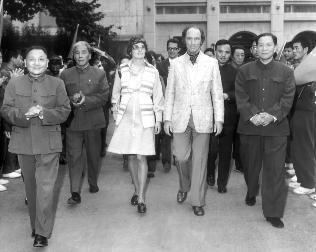 734f3928fcc54580bf6388e76c3d984a.jpg 734f3928fcc54580bf6388e76c3d984a.jpg