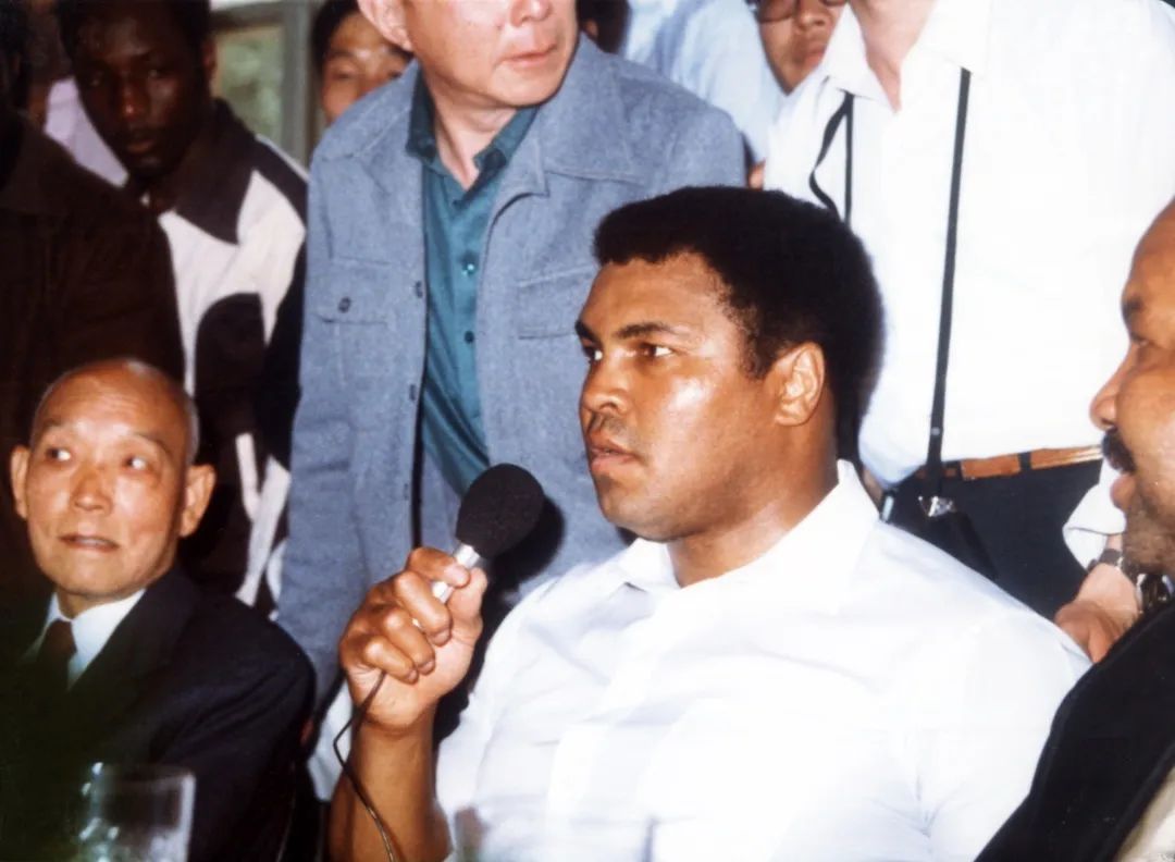 dcca64aeafbc49bd89b5ca6c4fe4902e.jpg dcca64aeafbc49bd89b5ca6c4fe4902e.jpg