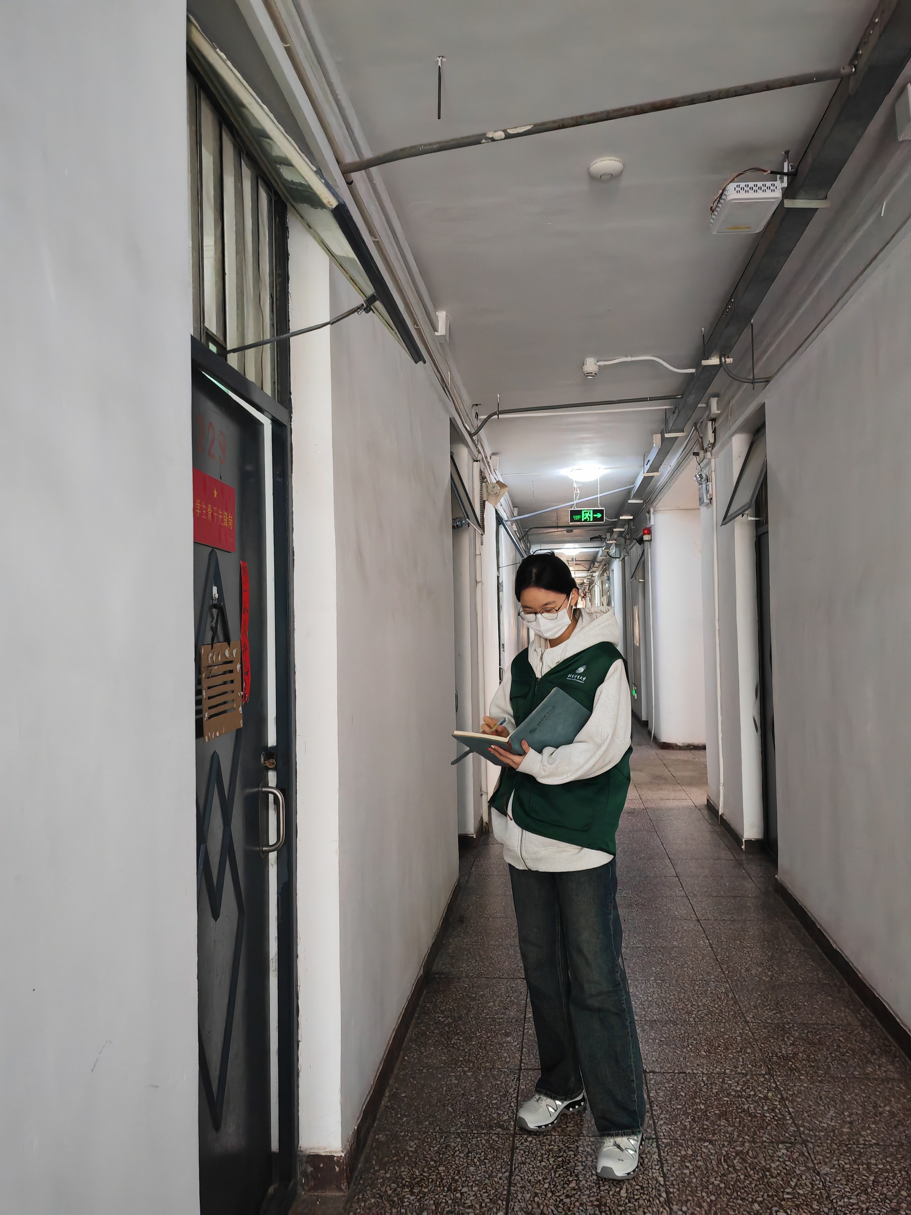 4c0981a7e82c42ed82ae841e32b62f97.jpg 4c0981a7e82c42ed82ae841e32b62f97.jpg