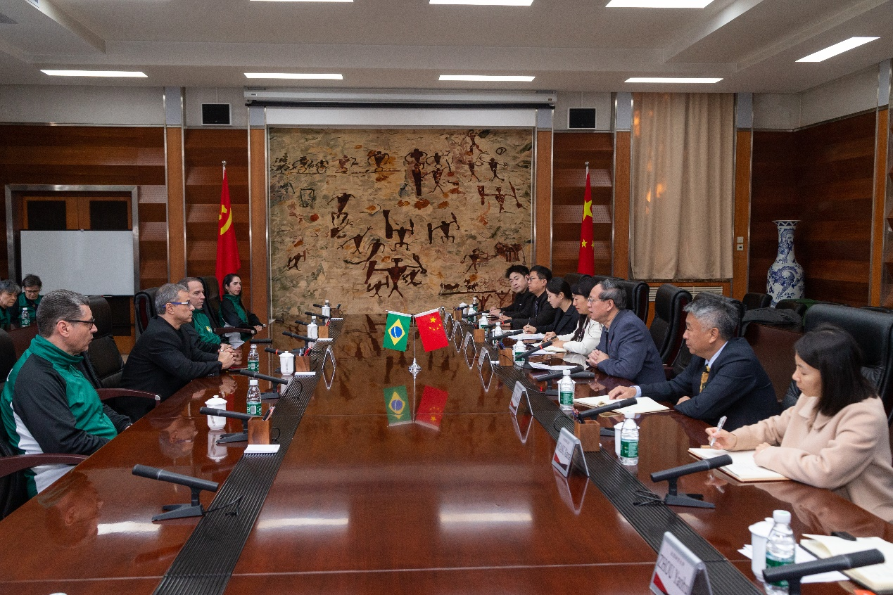 428c646b663d4cadb5be847dec2bbee5.png 428c646b663d4cadb5be847dec2bbee5.png