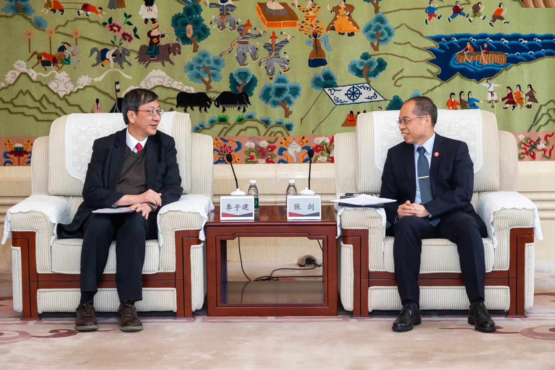 b80a6d42235a4bd6adb21e17e77d7beb.jpg b80a6d42235a4bd6adb21e17e77d7beb.jpg