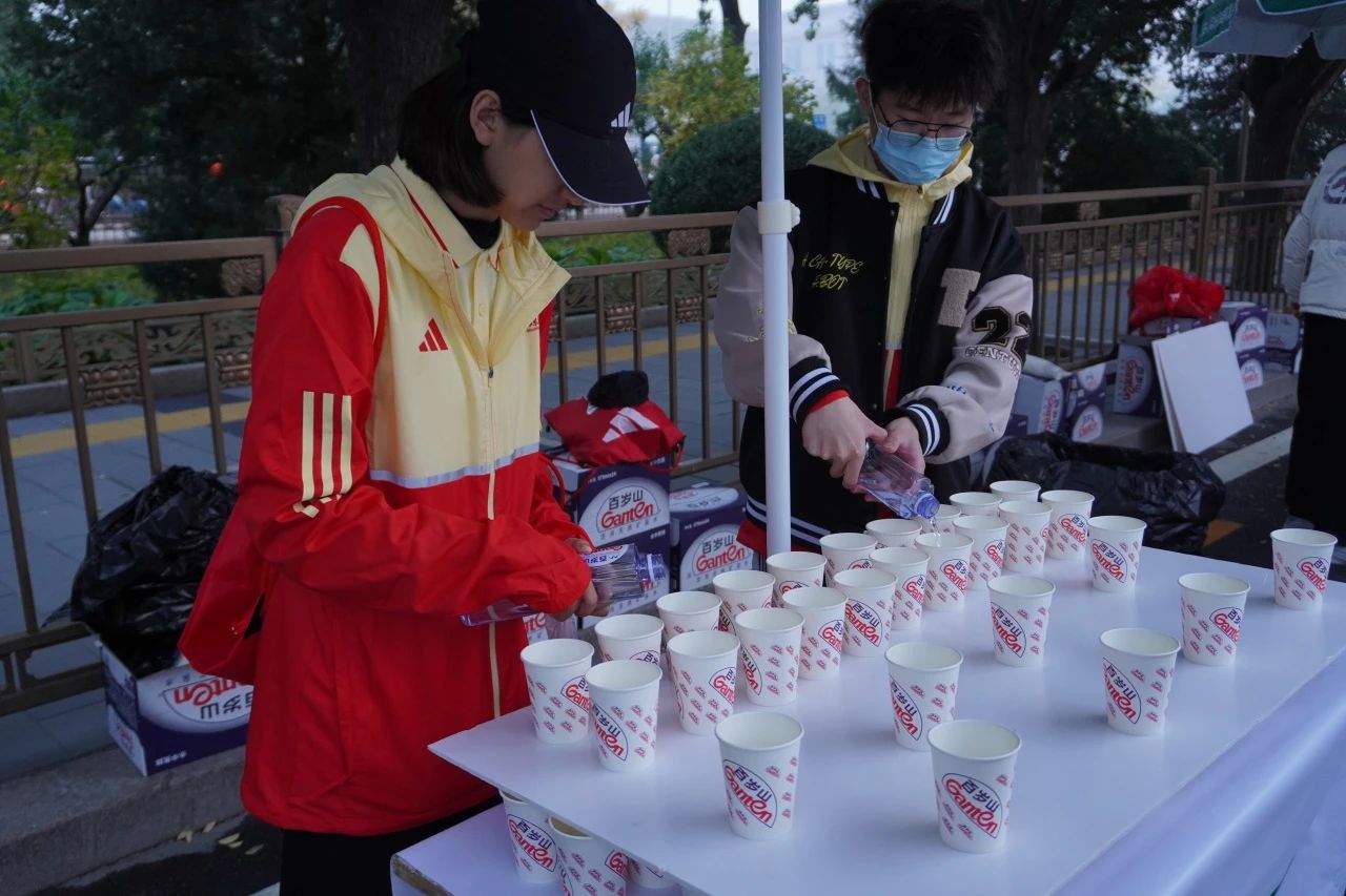 0cfcb7ef54854349b24fe5fa081a7c5e.jpg 0cfcb7ef54854349b24fe5fa081a7c5e.jpg