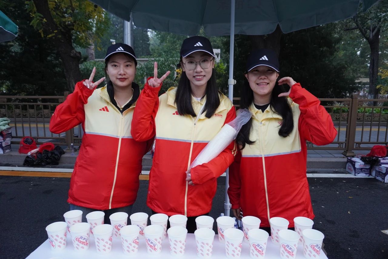 c26a9e85cb454f16bbbc8aad686de21b.jpg c26a9e85cb454f16bbbc8aad686de21b.jpg