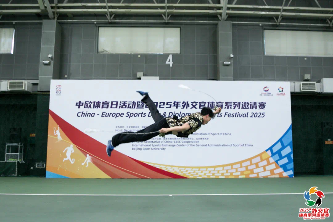 a6b6d633e60a45349b2e1f8b43fa9da8.jpg a6b6d633e60a45349b2e1f8b43fa9da8.jpg